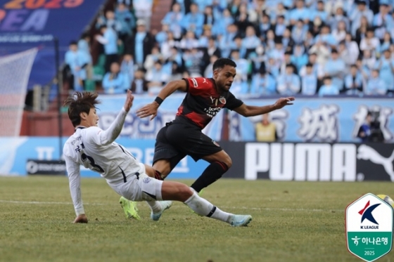 주닝요(오른쪽). /사진=한국프로축구연맹 제공