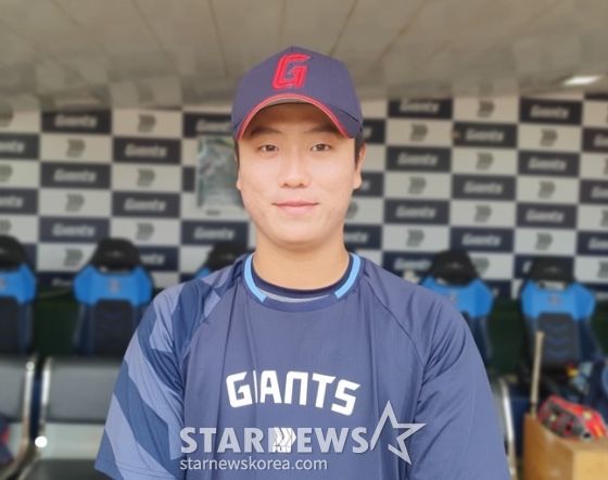 롯데 정현수가 스타뉴스와 인터뷰를 하고 있다. /사진=양정웅 기자 