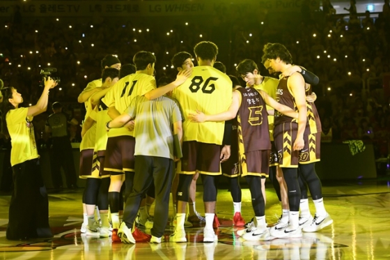 창원 LG 선수단. /사진=KBL 제공 