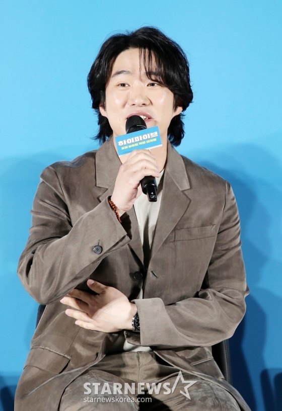 배우 안재홍이 12일 오전 서울 광진구 롯데시네마 건대입구에서 열린 영화 &#039;하이파이브&#039;(감독 강형철) 제작보고회에 참석해 인사말을 하고 있다. /2025.05.12 /사진=김휘선 hwijpg@