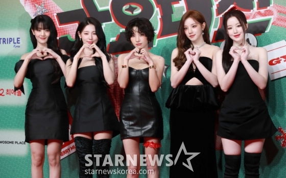 걸그룹 (여자)아이들이 25일 오후 인천 인스파이어 리조트에서 진행된 2024 SBS 가요대전 레드카펫 행사에 참석해 포즈를 취하고 있다. /2024.12.25 /사진=이동훈 photoguy@