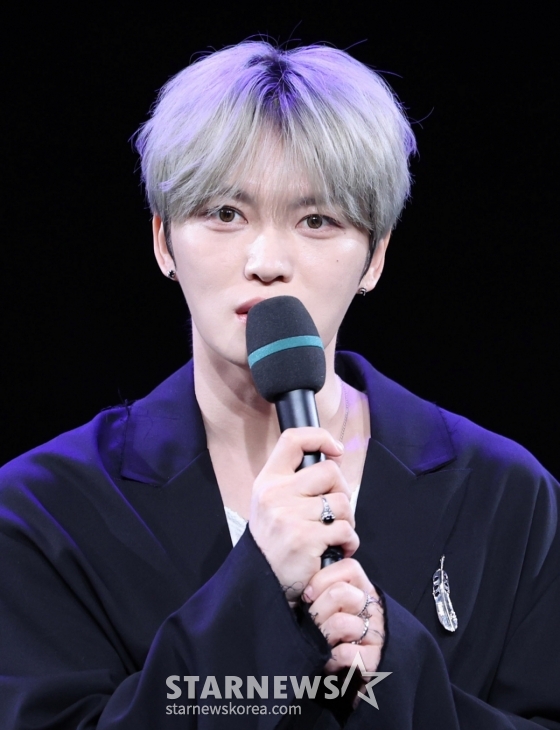 (서울=뉴스1) 박지혜 기자 = 김재중이 19일 오후 서울 상암동 MBC 골든마우스홀에서 열린 EP &#039;뷰티 인 카오스&#039;(Beauty in Chaos) 발매 기념 기자간담회에서 인사말을 하고 있다. 2025.5.19/뉴스1  Copyright (C) 뉴스1. All rights reserved. 무단 전재 및 재배포,  AI학습 이용 금지. /사진=(서울=뉴스1) 박지혜 기자