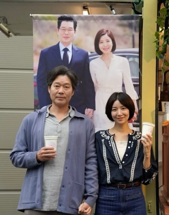 유재명, 윤세아 /사진=인스타그램