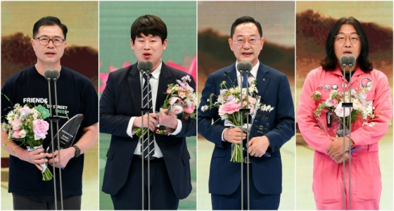 제주참여환경연대 홍영철 공동대표(왼쪽부터), 그로윗 강명준 대표, 해남군 명현관 군수, 핫핑크돌핀스 조약돌 공동대표 /사진제공=SBS