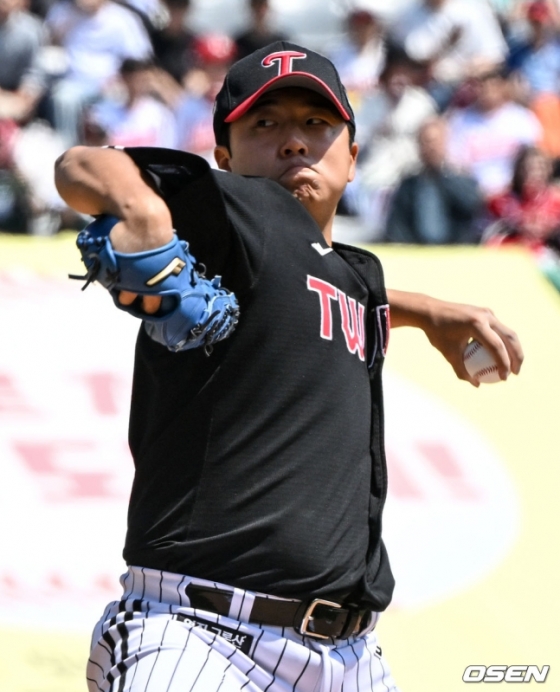송승기.