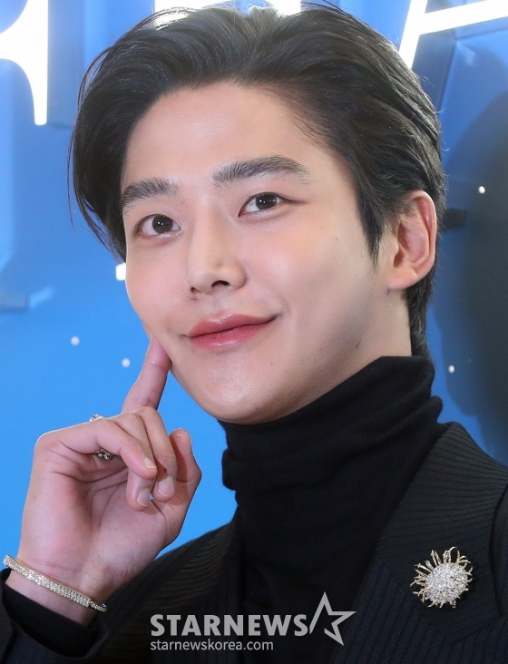 로운/사진=스타뉴스