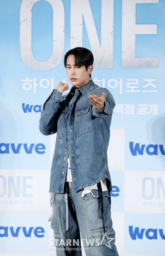 방송인 육준서가 28일 서울 광진구 롯데시네마 건대입구에서 진행된 드라마 &#039;ONE : 하이스쿨 히어로즈&#039; 제작발표회에 참석해 포즈를 취하고 있다. /2025.05.28 /사진=김휘선 hwijpg@
