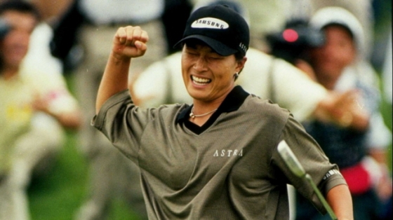 1998년 US 여자오픈에서 우승을 차지하고 포효하는 박세리. /사진=LPGA 홈페이지 갈무리