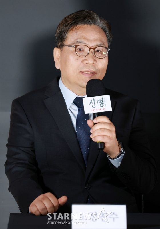 정천수 PD가 29일 오후 서울 CGV용산아이파크몰에서 진행된 영화 &#039;신명&#039;(감독 김남균) 제작발표회에 참석해 질문에 답하고 있다. /2025.05.29 /사진=이동훈 photoguy@