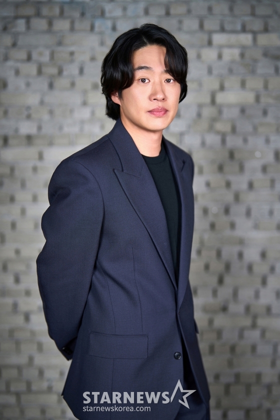 영화 &#039;하이파이브&#039;의 배우 안재홍이 29일 진행된 인터뷰를 위해 포즈를 취하고 있다. /사진제공=NEW 2025.05.29 /사진=김휘선 hwijpg@