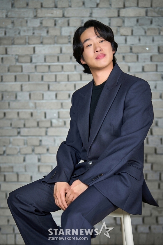 영화 &#039;하이파이브&#039;의 배우 안재홍이 29일 진행된 인터뷰를 위해 포즈를 취하고 있다. /사진제공=NEW 2025.05.29 /사진=김휘선 hwijpg@