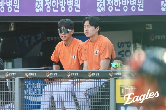 한화 황준서(왼쪽)과 조동욱. /사진=한화 이글스 제공