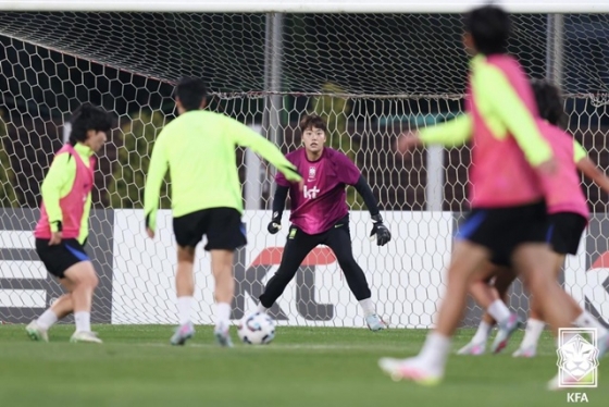 김민정(가운데). /사진=대한축구협회 제공