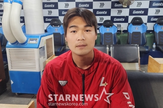 취재진과 만난 전영준. /사진=박수진 기자