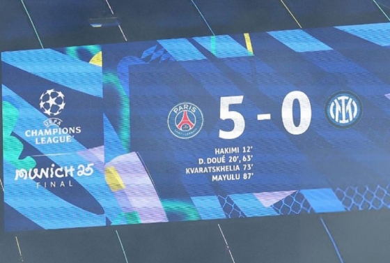 유럽축구연맹(UEFA) 챔피언스리그 결승전 역사상 역대 최다골 차로 승부가 갈린 파리 생제르맹(PSG)과 인터밀란의 2024~2025 UEFA 챔피언스리그 결승전. 사진은 독일 뮌헨의 알리안츠 아레나 전광판. /사진=PSG SNS 캡처
