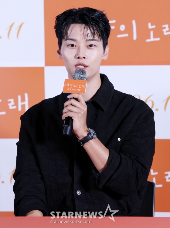 배우 차학연이 2일 서울 용산구 CGV 용산에서 진행된 영화 &#039;태양의 노래(조영준 감독)&#039; 언론시사회 및 기자간담회에 참석해 질의응답을 하고 있다. /2025.06.02 /사진=김휘선 hwijpg@