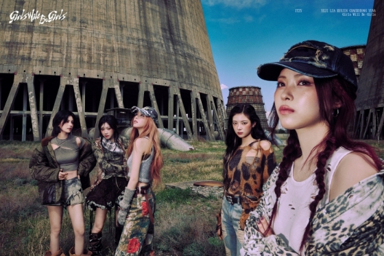 ITZY &#039;Girls Will Be Girls&#039;뮤직비디오 포토 단체/사진제공=JYP엔터테인먼트
