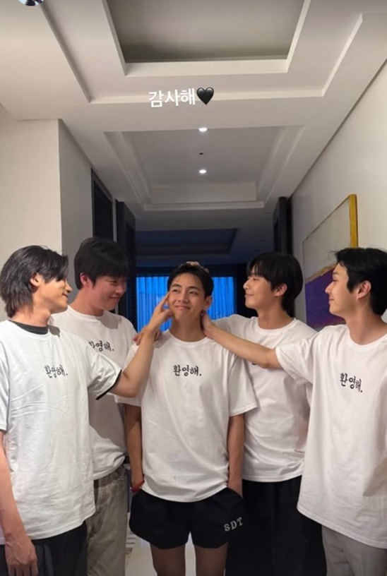 /사진=뷔 개인계정