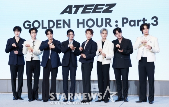 그룹 에이티즈가 12일 서울 마포구 호텔 나루 서울 엠갤러리에서 진행된 미니 12집 &#039;GOLDEN HOUR : Part.3&#039; 발매 기념 기자간담회에서 포즈를 취하고 있다. /2025.06.12 /사진=김휘선 hwijpg@