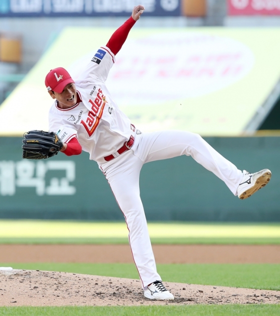 김광현의 다이나믹한 투구 동작. /사진=SSG 랜더스
