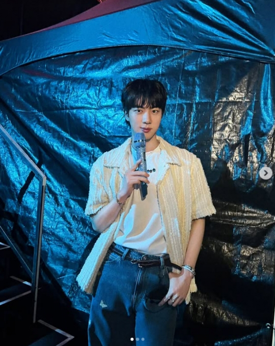 /사진=방탄소년단 진 SNS