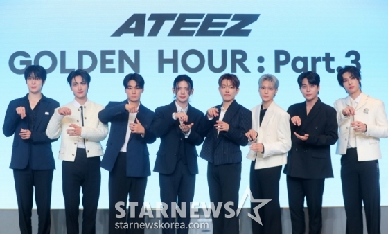 [서울=뉴시스] 김혜진 기자 = 그룹 에이티즈(왼쪽부터 윤호, 성화, 산, 여상, 홍중, 우영, 종호, 민기)가 12일 오후 서울 마포구 호텔 나루 서울 엠갤러리에서 열린 미니 12집 &#039;골든 아워 : 파트 3(GOLDEN HOUR : Part.3)&#039; 발매 기념 기자간담회에서 포즈를 취하고 있다. 2025.06.12. jini@newsis.com /사진=김혜진