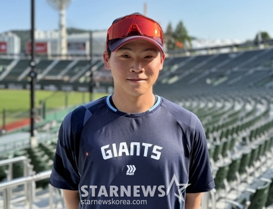 롯데 박찬형이 18일 사직 한화전을 앞두고 스타뉴스와 인터뷰를 하고 있다. /사진=양정웅 기자 