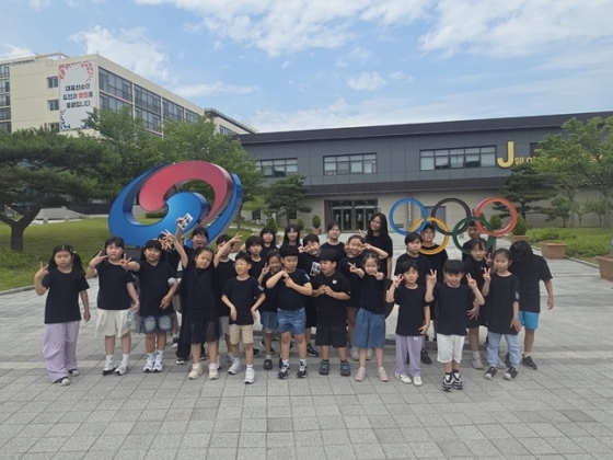 이원초등학교 견학 사진. /사진=대한체육회