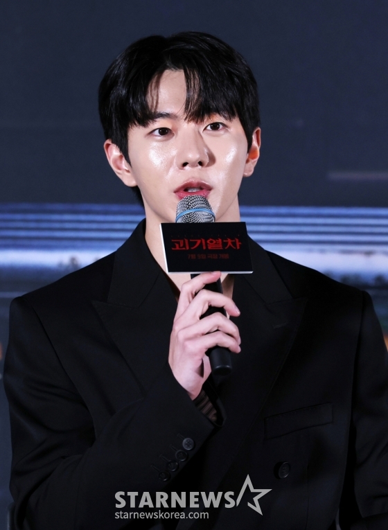 배우 최보민이 24일 오후 서울 용산구 CGV 용산아이파크몰에서 열린 영화 &#039;괴기열차&#039;(감독 탁세웅) 언론시사회에서 질의응답을 하고 있다. /2025.06.24 /사진=김휘선 hwijpg@