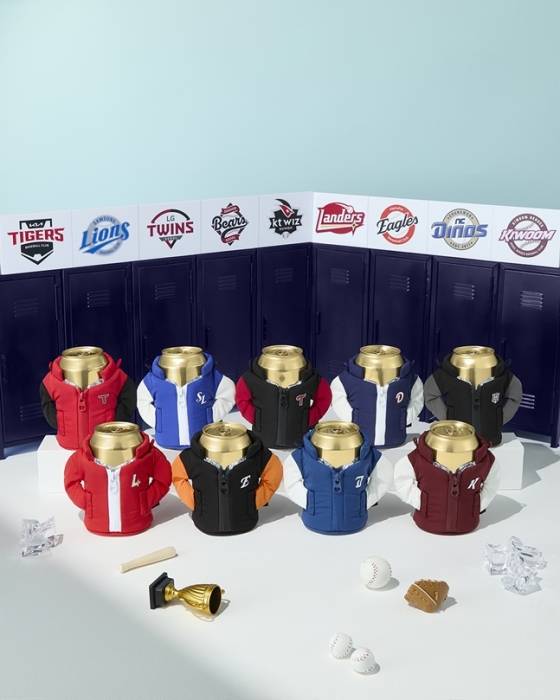 KBO X CGV 콜라보 굿즈. /사진=KBO