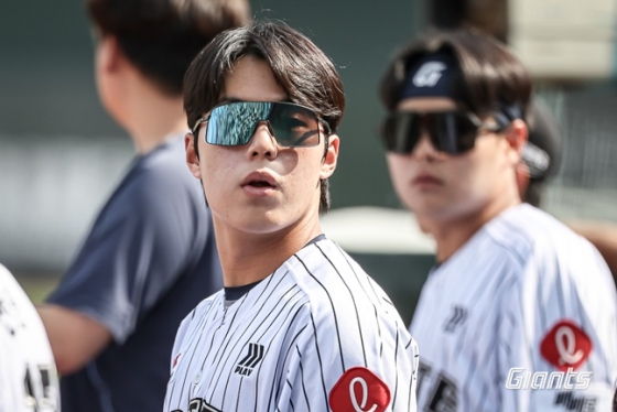 한태양(왼쪽). /사진=롯데 자이언츠 제공 