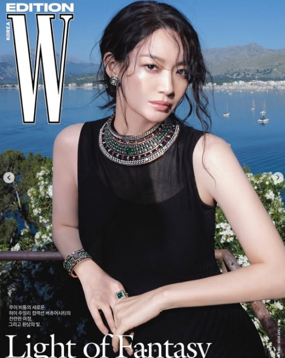 /사진=신민아 SNS