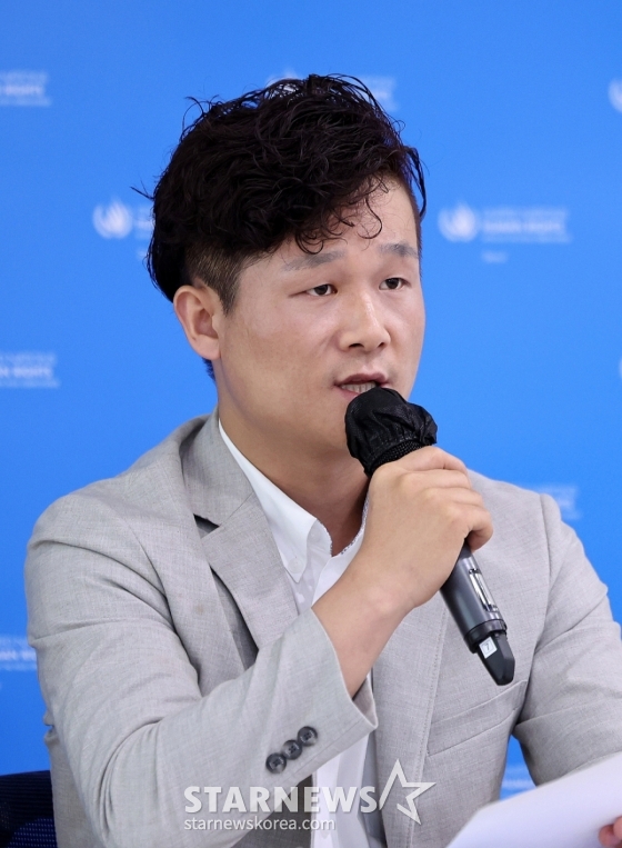 (서울=뉴스1) 박지혜 기자 = 김일혁 북한이탈주민이 25일 서울 종로구 유엔 인권사무소 서울사무소에서 열린 피해자 및 증인이 바라보는 지난 10년 간의 조선민주주의인민공화국 내 인권 상황 공개 세션에서 발언하고 있다. 2025.6.25/뉴스1  Copyright (C) 뉴스1. All rights reserved. 무단 전재 및 재배포,  AI학습 이용 금지. /사진=(서울=뉴스1) 박지혜 기자