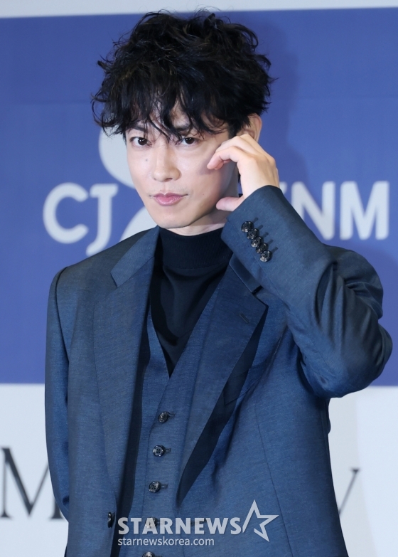 일본 배우 사토 타케루가 26일 오후 서울 구로구 신도림 라마다 호텔에서 진행된 드라마 &#039;내 남편과 결혼해줘&#039; 일본판 제작발표회에 참석해 포즈를 취하고 있다. /2025.06.26 /사진=이동훈 photoguy@