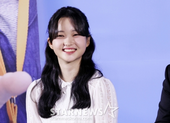 배우 최유리가 30일 서울 용산구 CGV 용산아이파크몰에서 진행된 영화 &#039;좀비딸&#039; (감독 필감성) 제작보고회에 참석해 질의응답을 하고 있다. /2025.06.30 /사진=김휘선 hwijpg@