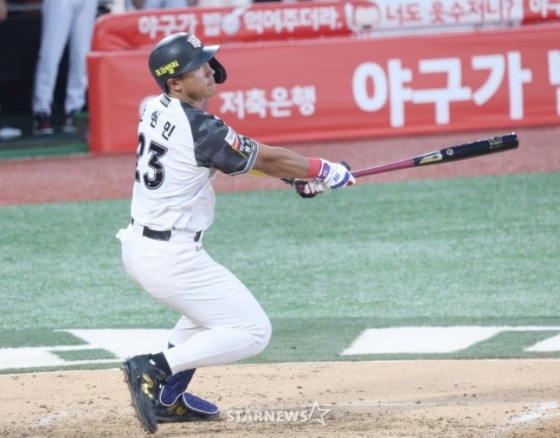 KT 안현민. /사진=김진경 대기자