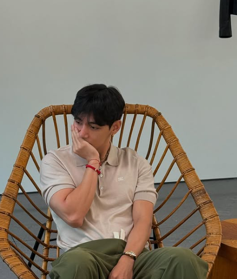 /사진=뷔 SNS