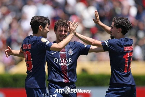 이강인(왼쪽) 등 PSG 선수들. /AFPBBNews=뉴스1