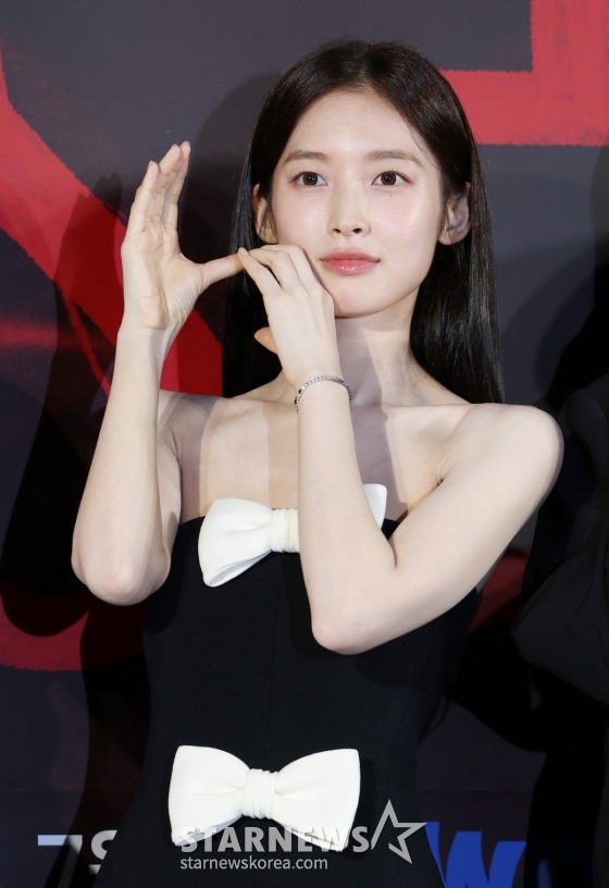 배우 아린이 7일 오후 서울 CGV용산아이파크몰에서 진행된 웨이브 오리지널 시리즈 &#039;S라인&#039; 제작발표회에 참석해 포즈를 취하고 있다. /2025.07.07 /사진=이동훈 photoguy@
