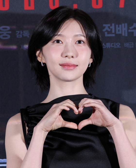 (서울=뉴스1) 권현진 기자 = 배우 주현영이 24일 오후 서울 용산구 CGV 용산점에서 열린 영화 &#039;괴기열차&#039; 언론시사회 및 기자간담회에 참석해 포즈를 취하고 있다.  &#039;괴기열차&#039;는 조회수에 목마른 공포 유튜버 다경(주현영)이 의문의 실종이 연이어 발생하는 광림역의 비밀을 파헤치며 끔찍한 사건을 맞닥뜨리게 되는 과정을 그린 미스터리 호러 영화다.  2025.6.24/뉴스1  Copyright (C) 뉴스1. All rights reserved. 무단 전재 및 재배포,  AI학습 이용 금지. /사진=(서울=뉴스1) 권현진 기자