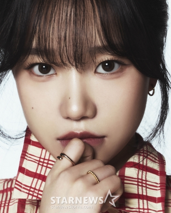 넷플릭스 오리지널 시리즈 &#039;오징어 게임&#039; 시즌3의 배우 조유리가 8일 진행된 라운드 인터뷰를 위해 포즈를 취하고 있다. /사진제공=넷플릭스 2025.07.08 /사진=이동훈 photoguy@