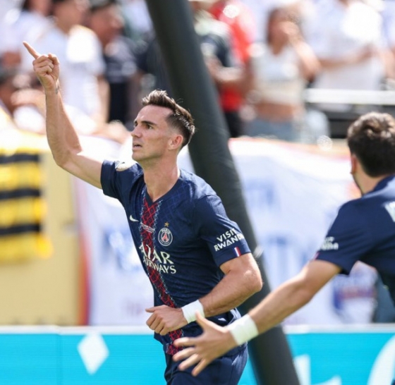 파비안 루이스가 10일 미국 뉴저지주 이스트 러더퍼드의 메트라이프 스타디움에서 열린 PSG 대 레알 마드리드의 &#039;2025 국제축구연맹(FIFA) 클럽 월드컵&#039; 4강전에서 골 세리머니를 하고 있다. /사진=PSG 공식 SNS 갈무리