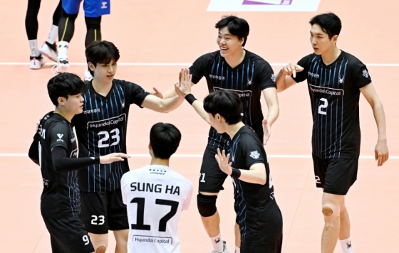  2025 한국실업배구연맹&amp;프로배구 퓨처스 챔프전 단양대회 남자부 정상에 오른 현대캐피탈. /사진=한국배구연맹(KOVO) 제공