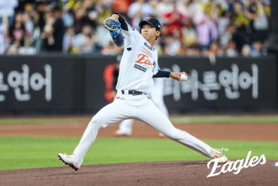 한화 황준서가 10일 대전 KIA전에서 역투하고 있다. /사진=한화 이글스 제공