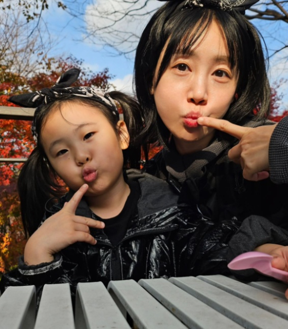 별, '♥하하 붕어빵' 막내딸 송이와 똑닮은 모녀 포즈