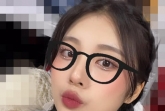 KIA 유세빈 치어, 뽀얀 피부 드러내며... 도발적 포즈까지
