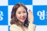 코요태 겹경사..신지, 내년 상반기 7세 연하 가수 문원과 결혼