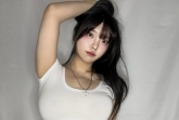 인기 BJ 송하나, '착시 유발' 시스루 패션 '초현실적 몸매'