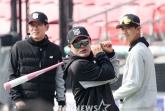 '전설의 충격적 행보' 이종범, KBO 감독 욕심은 버렸나... '최강야구 감독직' 위해 시즌 도중 퇴단이라니
