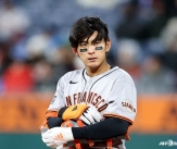 MLB.com &#034;이정후 wRC+ 83→159 큰 도약, 한국에서도 2루타 머신이었다&#034;